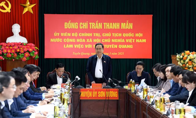 Chủ tịch Quốc hội Trần Thanh Mẫn làm việc với Ban Thường vụ Tỉnh ủy Tuyên Quang