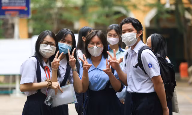 Quy định mới hỗ trợ miễn giảm học phí: Nhóm ngành nào được miễn học phí hoàn toàn?