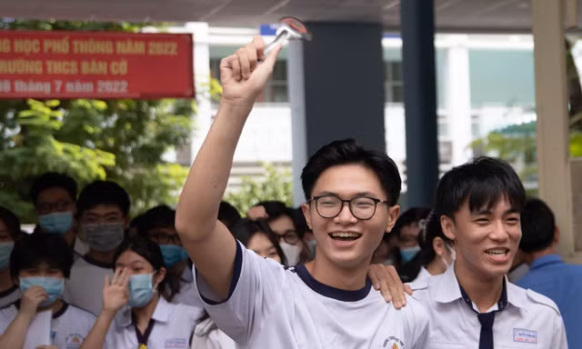 Điểm mới trong Quy chế thi tốt nghiệp THPT 2024: Đổi giấy thi, có phòng chờ riêng