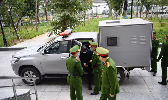 Cựu cán bộ Văn phòng Chính phủ viết đơn tự thú 11 trang, 2 ngày sau nộp đủ tiền khắc phục hậu quả