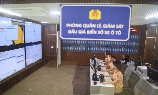 Phiên đấu giá biển số ô tô thứ ba có thể thêm 10 vòng đấu gia hạn 