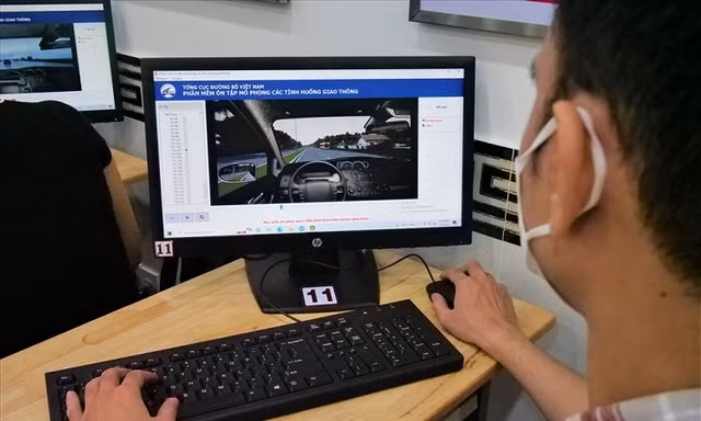 Đề xuất tài xế phải thực hiện 'bài test' do CSGT kiểm tra để được phục hồi điểm Giấy phép lái xe