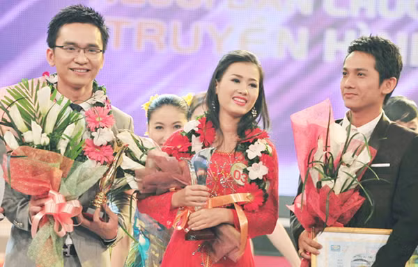 Từ trái qua: Trần Hạnh Phúc, Nguyễn Lê Tố Loan, Mạc Lê Bình
