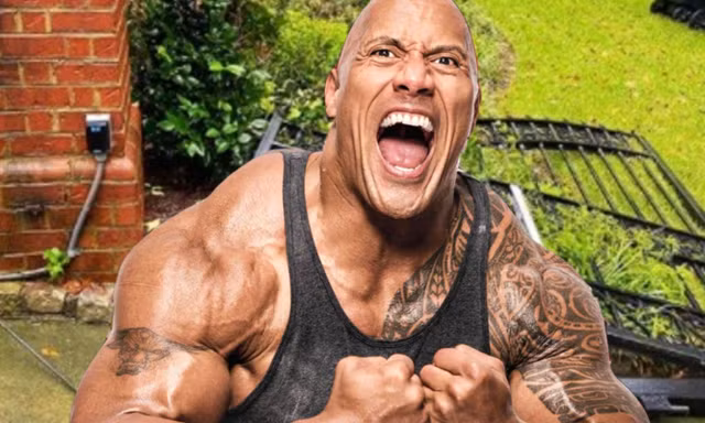 Muộn giờ làm mà cửa lại hỏng thì phải làm sao? The Rock có câu trả lời ngay đây!