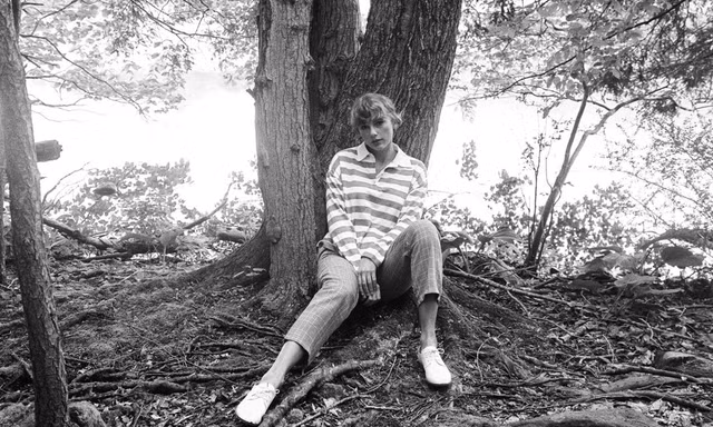 Vượt qua BTS, Taylor Swift sở hữu album có doanh số bản thuần cao nhất năm tại Mỹ