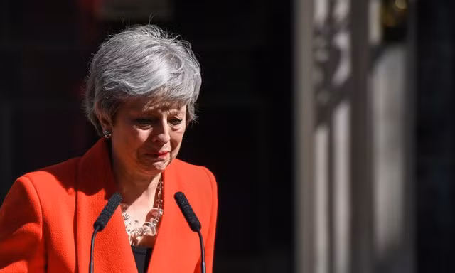 Về thôi Theresa May