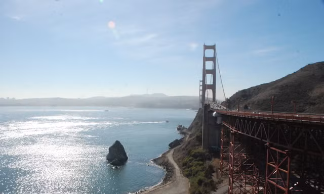 Cầu Cổng Vàng và vịnh San Francisco Ảnh: Xuân Ba