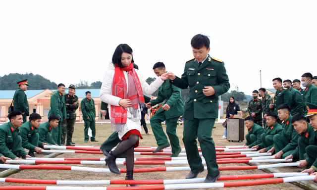 Tết nhân ái, gắn kết yêu thương của người lính Quân khu 1