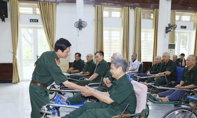 Bộ đội Hậu cần tri ân Anh hùng liệt sĩ, thương bệnh binh