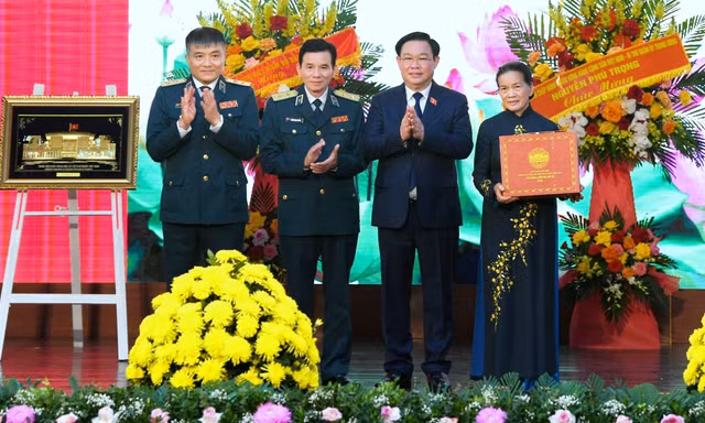 Bộ đội Phòng không - Không quân làm tỏa sáng hình ảnh cao đẹp Bộ đội Cụ Hồ