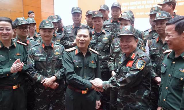 Thiếu tướng Phạm Văn Tỵ làm Tổng chỉ huy 80 quân nhân tinh nhuệ tới giúp Myanmar