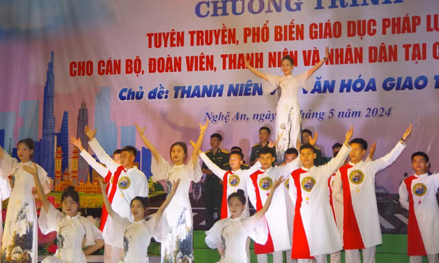 Giáo dục văn hóa giao thông cho thanh niên bằng mô hình mới, hấp dẫn