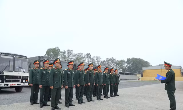 Lữ đoàn Vận tải 971 đón quân nhân trở về từ Thổ Nhĩ Kỳ 