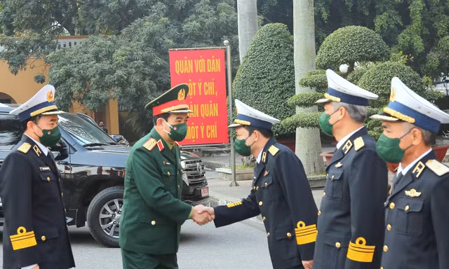 Đại tướng Phan Văn Giang và các tướng lĩnh Hải quân tham dự hội nghị