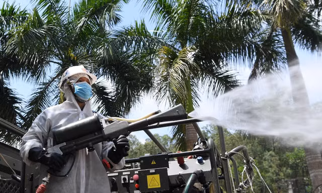 Binh chủng Hóa học đưa 15 xe đặc chủng tiêu độc, khử trùng 4 huyện ở Bắc Giang