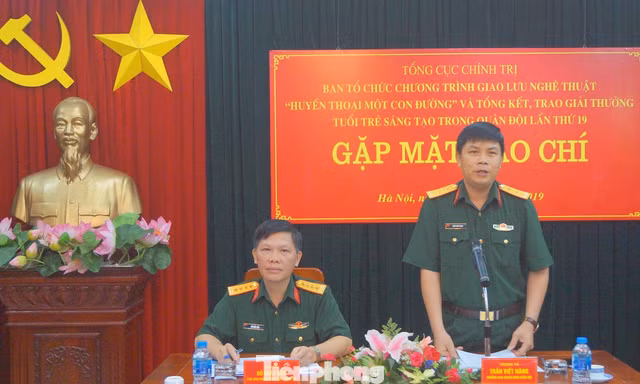 Ban tổ chức thông tin cho báo chí về hai sự kiện, sáng 4/5