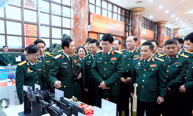 Tuyên dương điển hình tiên tiến phong trào thi đua ‘Lao động giỏi, lao động sáng tạo’ trong Quân đội
