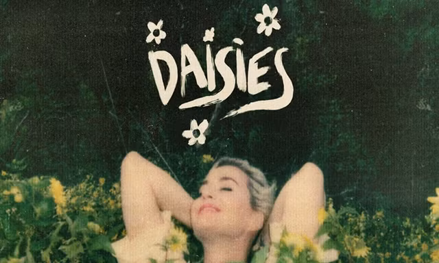 Sát ngày lâm bồn, Katy Perry vẫn thừa sức “gây bão” với single mới “Daisies”