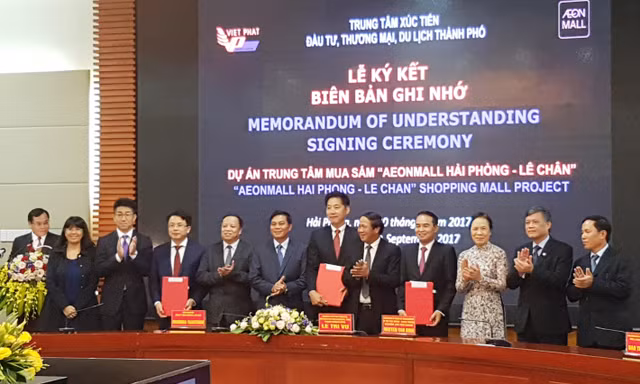Lễ ký kết Biên bản ghi nhớ giữa Trung tâm Xúc tiến Đầu tư, Thương mại, Du lịch TP. Hải Phòng, Cty TNHH AeconMall Việt Nam và Cty CPĐT Thương mại Xuất Nhập khẩu Việt Phát. 