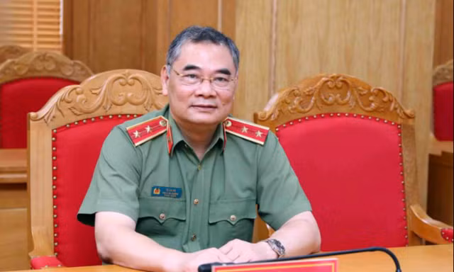 Tướng công an cảnh báo thủ đoạn lừa đảo đầu tư chứng khoán
