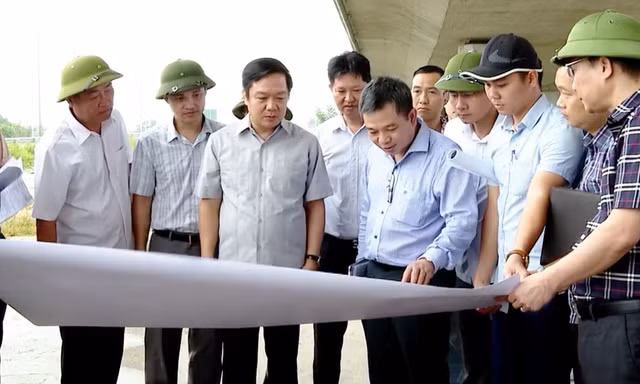 Chủ tịch tỉnh Ninh Bình kiểm tra công tác GPMB dự án cao tốc Ninh Bình - Hải Phòng