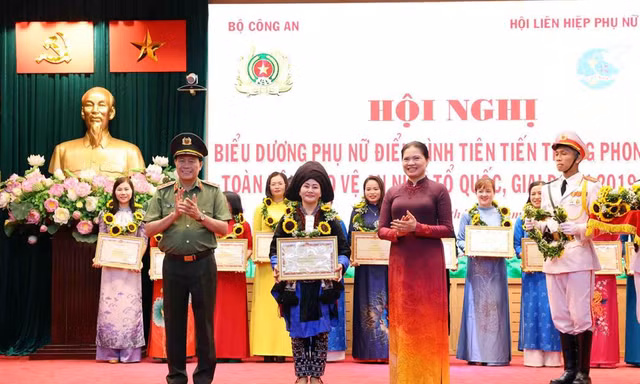 Biểu dương 31 tập thể và 35 cá nhân điển hình trong phong trào toàn dân bảo vệ an ninh Tổ quốc 