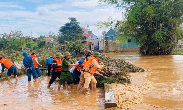 Bộ Công an ra yêu cầu các đơn vị, địa phương thực hiện 6 nhiệm vụ trong khắc phục hậu quả bão số 3