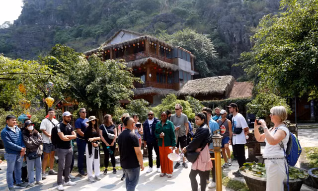 Ninh Bình đón trên 235.000 lượt khách trong 3 ngày Tết