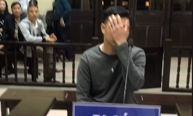 Kẻ dùng gậy đánh người tham gia giao thông gần tổ 141 lĩnh 4 năm tù