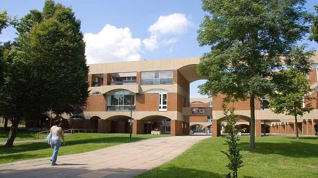 ĐH Sussex vô tình trở thành địa điểm tiếp tay cho những hành vi trái phép.