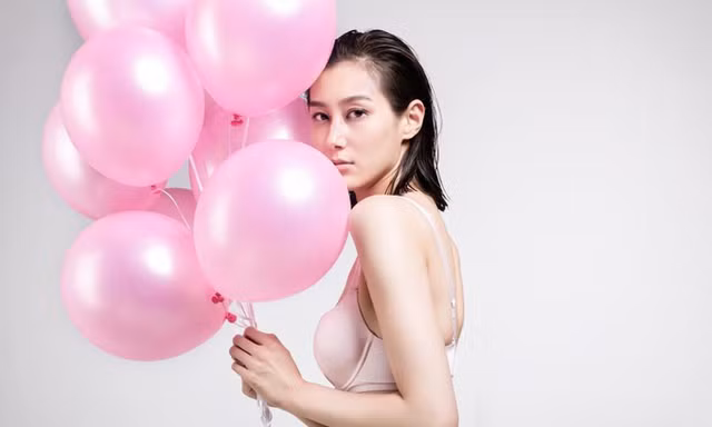 Nét đẹp hiện đại của cô gái 27 tuổi đăng quang HH Hoàn vũ Trung Quốc