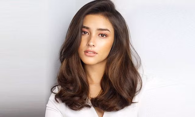 Mỹ nhân Liza Soberano của Philippines đã bất ngờ vượt qua 99 mỹ nhân đình đám thế giới để đứng đầu bảng xếp hạng