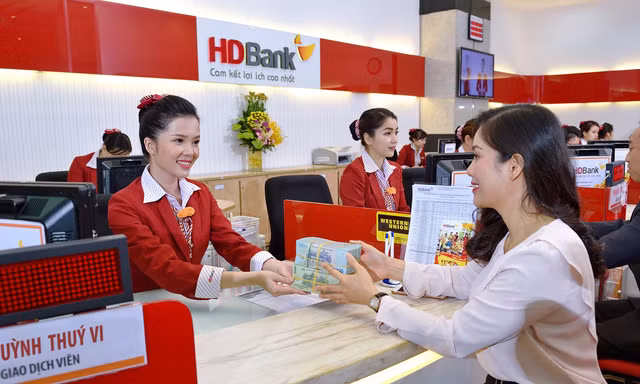 HDBank báo lãi 2.211 tỷ đồng, nợ xấu ngân hàng dưới 1%