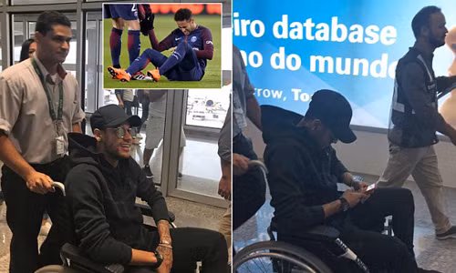 Neymar ngồi xe lăn về Brazil chuẩn bị phẫu thuật