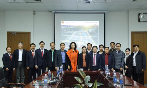 Chủ tịch Tập đoàn Nam Cường - Bà Lê Thị Thúy Ngà cùng ban Lãnh đạo tiếp đón đoàn Tổng Kiểm toán Nhà nước và Tổng Kiểm toán Lào