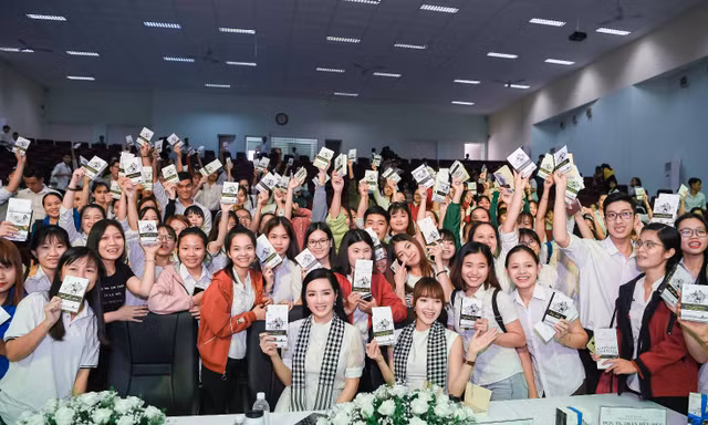 Hoa hậu Giáng My: Một dân tộc vĩ đại phải đề cao tri thức