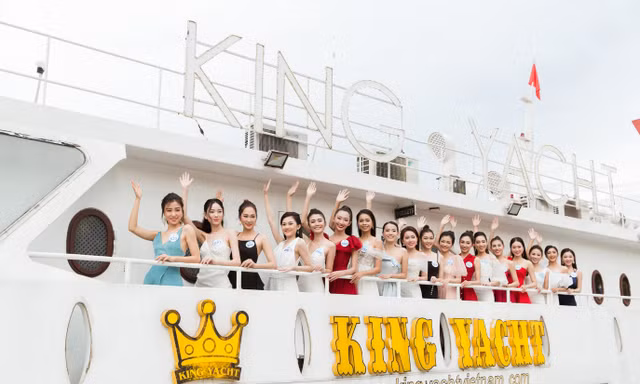 Thí sinh Miss World Việt Nam 2019 khoe dáng trên du thuyền King Yacht