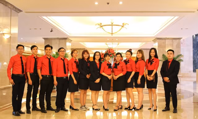 Chuyến học tập thực tế tại Lotte Legend Hotel của sinh viên UEF