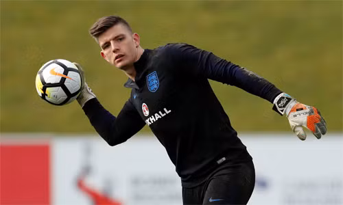 Pope là một trong bốn thủ môn tranh suất bắt chính ở tuyển Anh. Ảnh: Reuters.