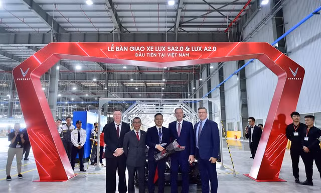 VF LUX SA 2.0 và LUX A2.0 chính thức ra thị trường 
