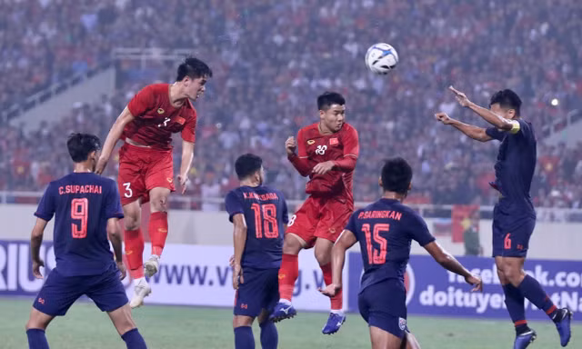 V.League quay lại và nỗi lo của HLV Park Hang Seo