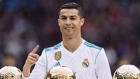 Cristiano Ronaldo thể hiện quyền lực của mình tại Real Madrid.