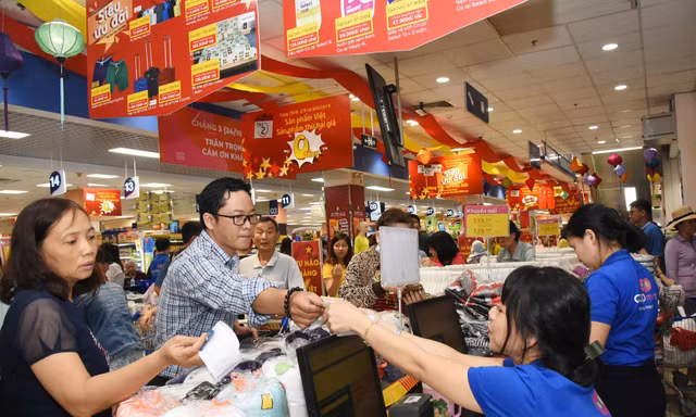 Siêu ưu đãi là chương trình thu hút khách hàng bậc nhất tại siêu thị