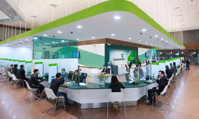 Vietcombank tiếp tục giảm mạnh lãi suất cho vay 