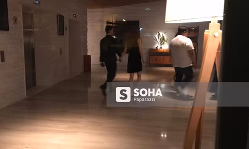 Hà Hồ nắm tay Kim Lý, chính thức công khai quan hệ yêu đương