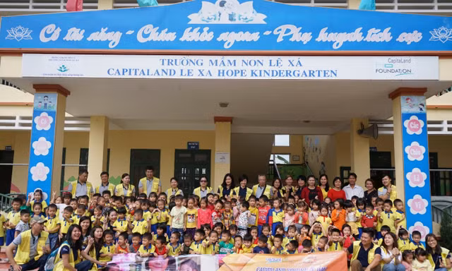 “Ngày Thiện nguyện CapitaLand” là một trong những hoạt động trách nhiệm xã hội của CapitaLand, tập trung vào việc hỗ trợ các nhu cầu về học tập cho các điểm trường công ty đã xây dựng và cải tạo