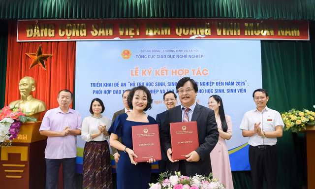 Trung Nguyên Legend cùng bộ LĐ TB&XH ký thỏa thuận hỗ trợ khởi nghiệp quốc gia 