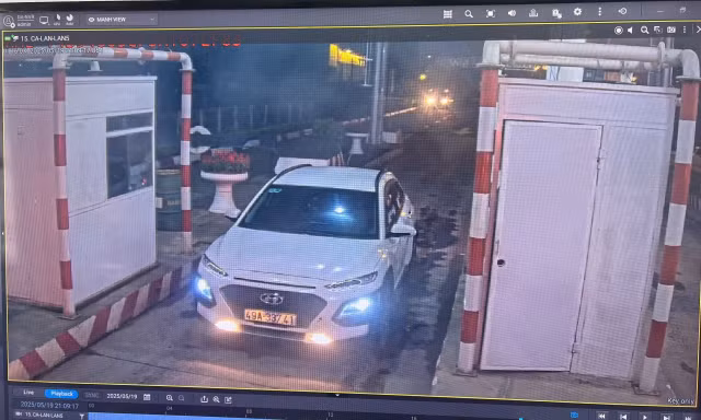 Xử phạt tài xế lái ô tô ngược chiều trên cao tốc Liên Khương - Prenn