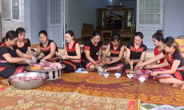 Hàng trăm mô hình ở Kon Tum giúp phụ nữ dân tộc thiểu số phát triển kinh tế