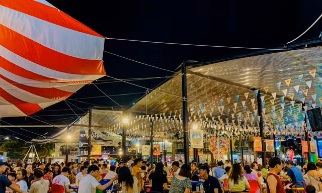 Chợ đêm Đà Nẵng đông đảo khách du lịch cuối dịp lễ 2/9